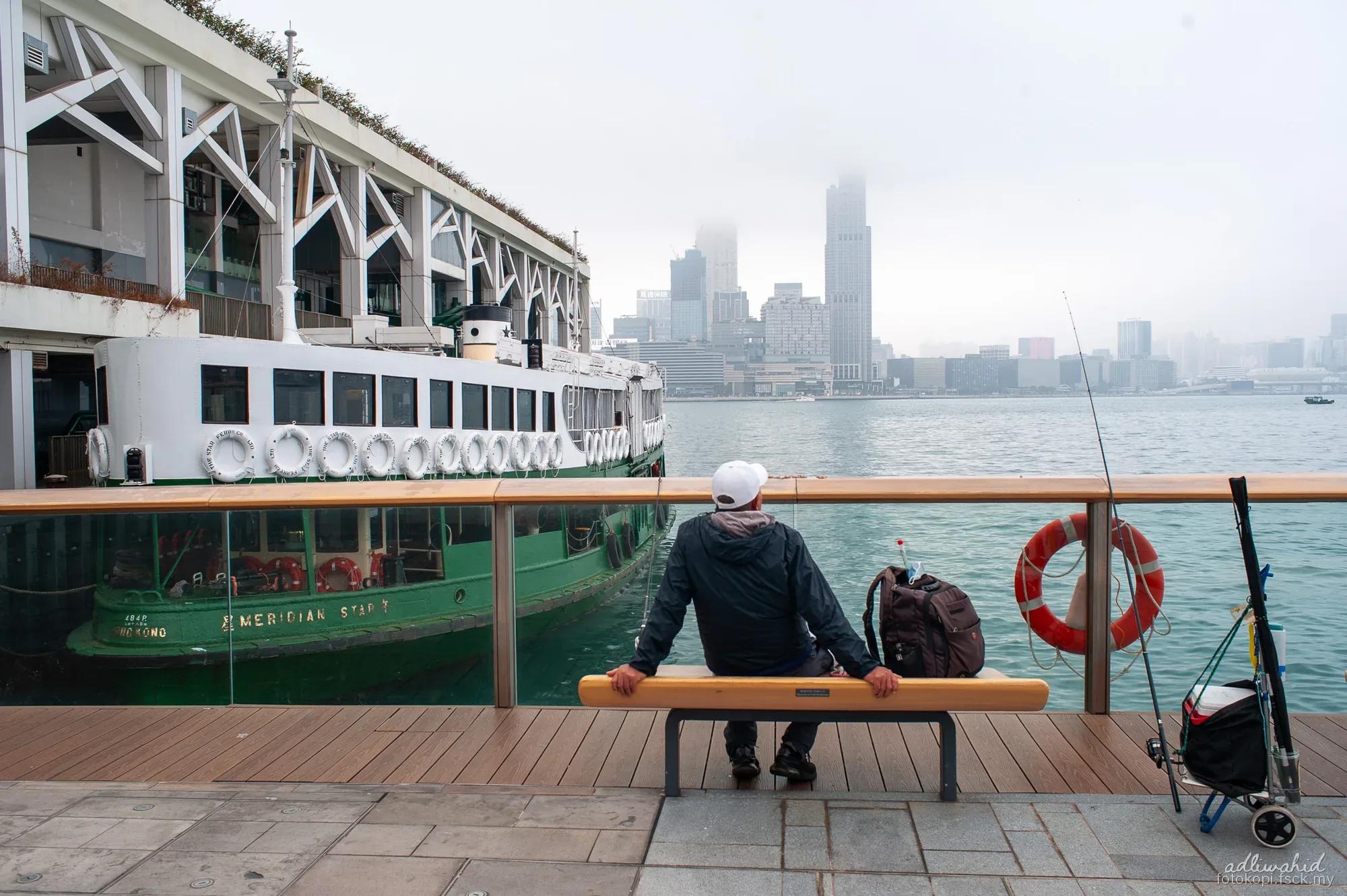 Hong Kong — photo 1 of 17